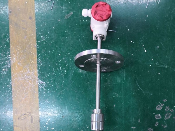 磁致伸縮液位計(jì)的優(yōu)缺點(diǎn)