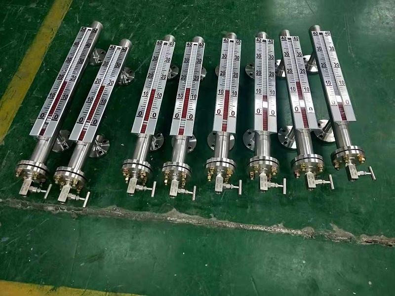 側裝磁翻板液位計