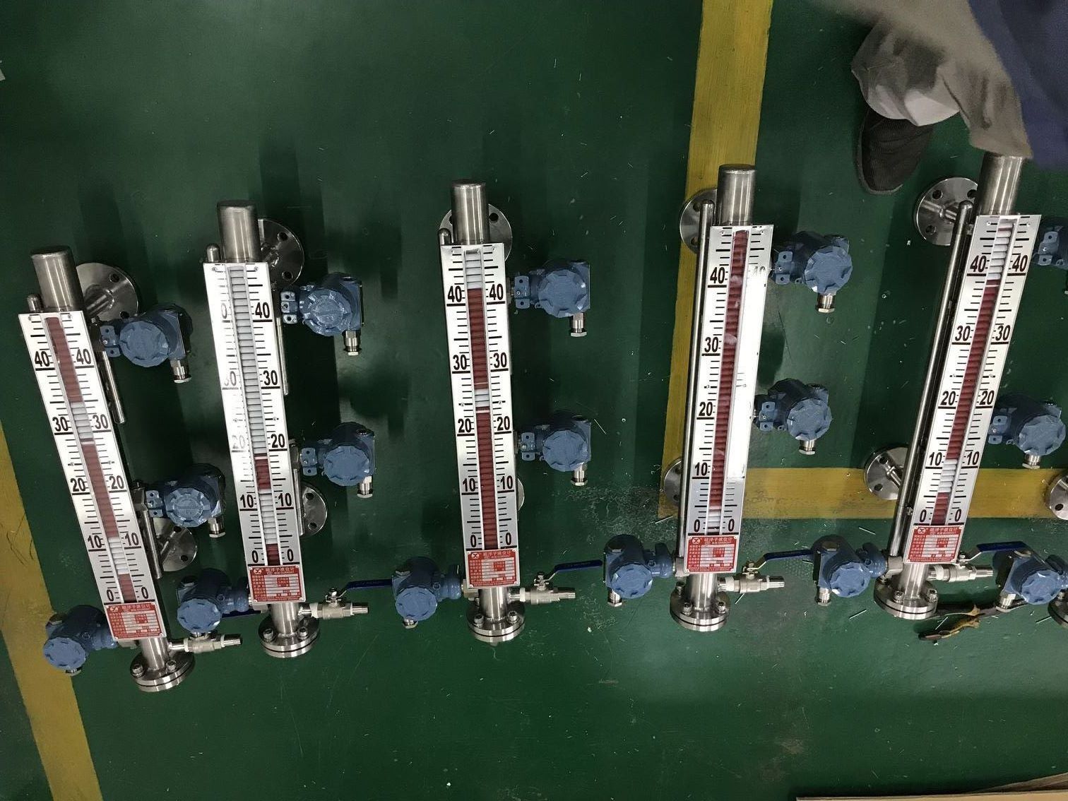 磁翻板液位計是如何通過磁耦合工作的