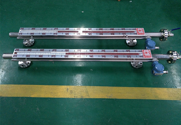 遠(yuǎn)傳磁翻板液位計，