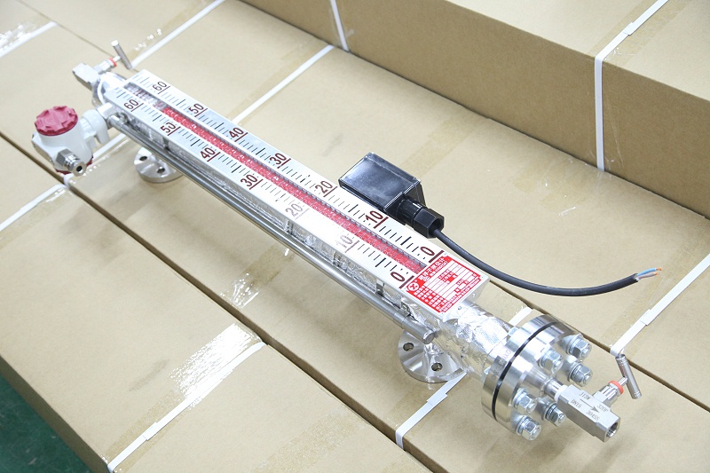 電伴熱磁翻板液位計