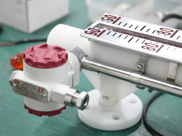 磁翻板液位計的原理和結構